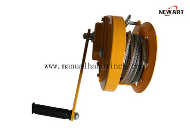 China Torno manual del freno del mini torno manual de la mano de 1800 libras para el remolque/la construcción del barco proveedor